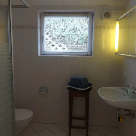 Schoenbach * Holzhausen am Ammersee