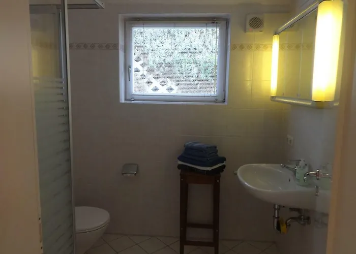 Schoenbach * Holzhausen am Ammersee