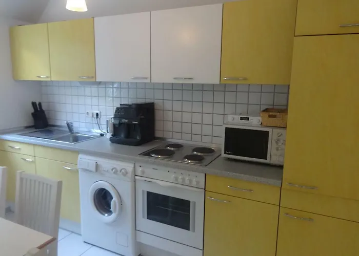 Schoenbach * Holzhausen am Ammersee